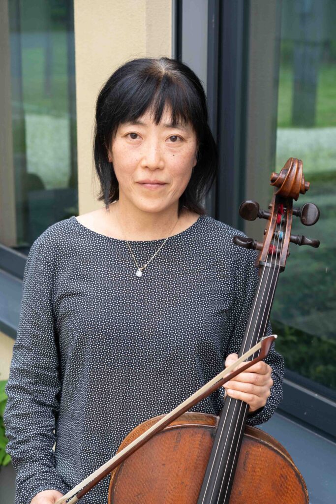 Lehrkraft Rie Yamauchi